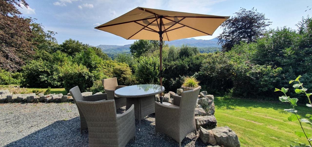 Large Mach Apartment At Pen Y Coed Hall Dolgellau Exterior foto