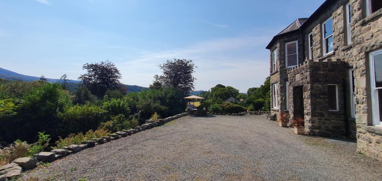 Large Mach Apartment At Pen Y Coed Hall Dolgellau Exterior foto